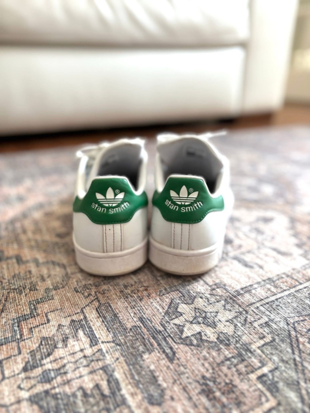 Adidas Stan Smith White Leather Sneakers with Green Heel Tab - women’s 8.5 - Picture 4 of 6